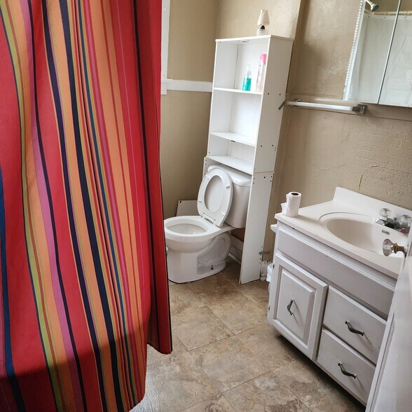 More Photos Of 401 N Spring St, Independence Apartments For Sale