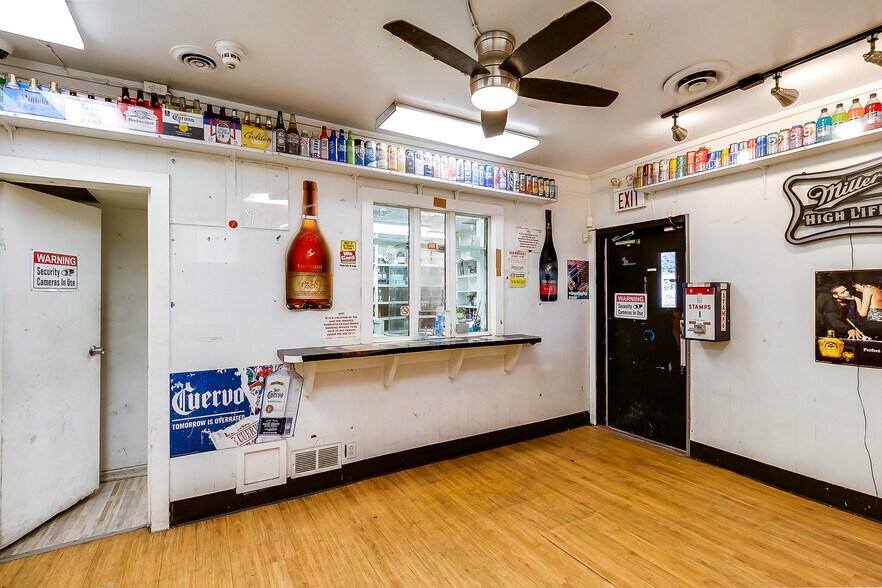 More Photos Of 7016 Page Ave, Saint Louis General Retail For Sale