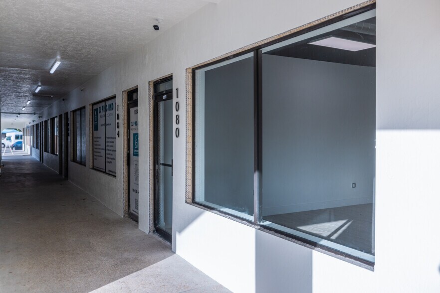 More Photos Of 1120 Sunset Strip, Sunrise Freestanding For Lease