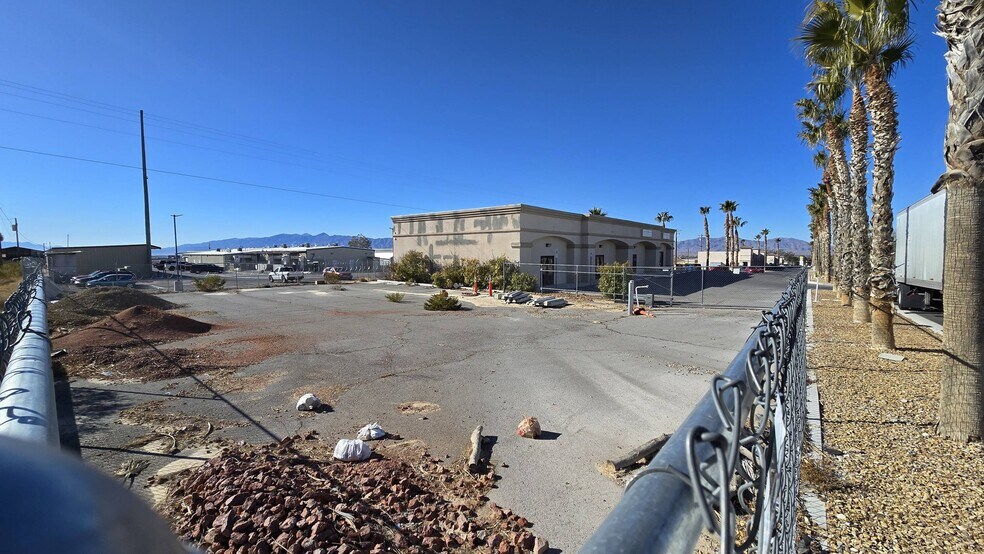 More Photos Of 2341 E Postal Dr, Pahrump Storefront Retail Office For Lease