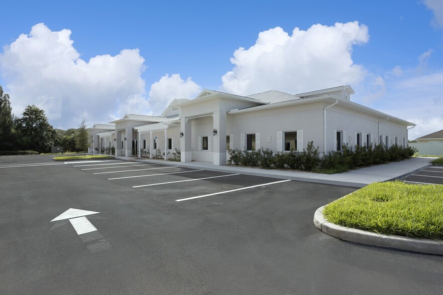 Primary Photo Of 460 Malabar Rd SE, Palm Bay Medical For Sale