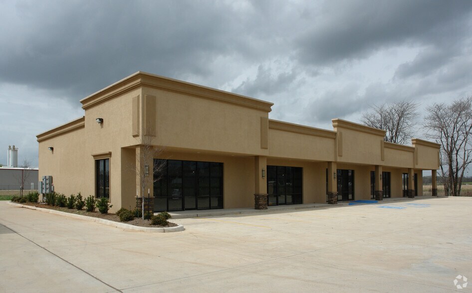 Primary Photo Of 1743-1745 Swan Lake Rd, Bossier City Unknown For Lease