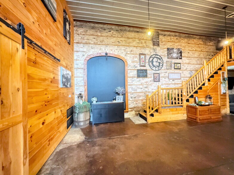 More Photos Of 201 State St, Luther Specialty For Sale