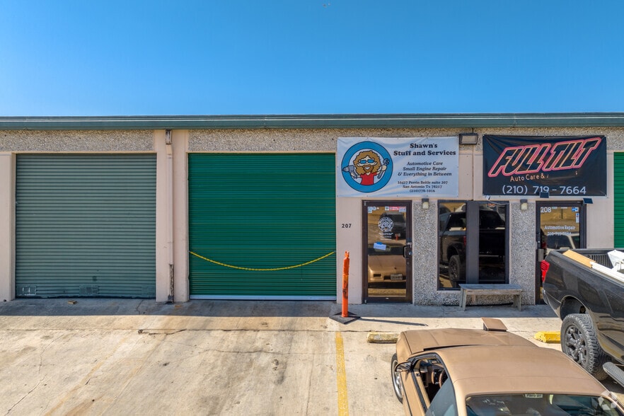 More Photos Of 10415 Perrin Beitel Rd, San Antonio Unknown For Lease