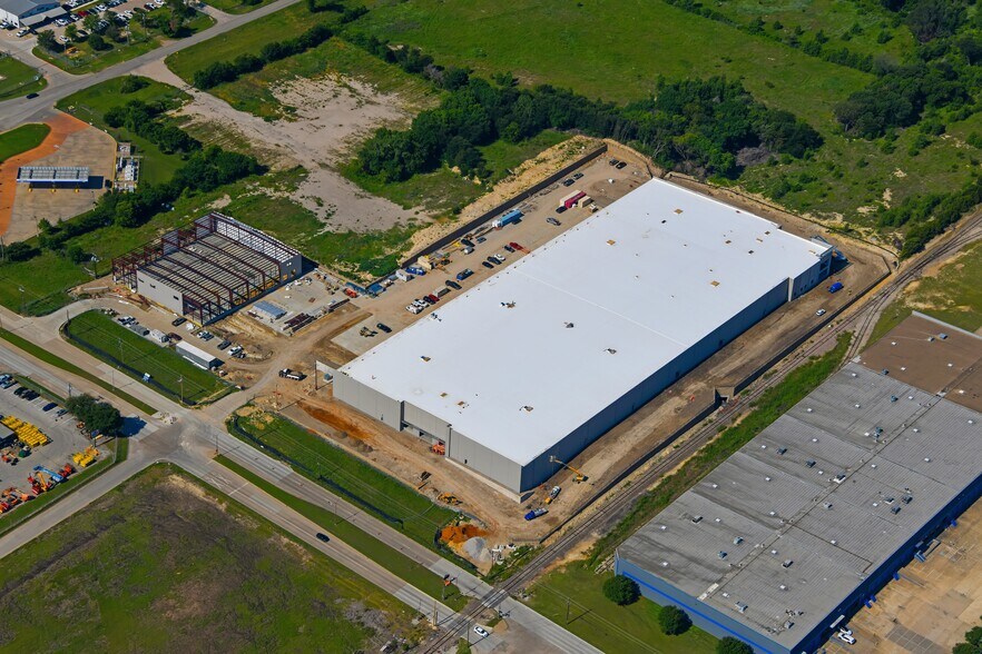Primary Photo Of 4101 Duncanville Rd, Dallas Unknown For Lease