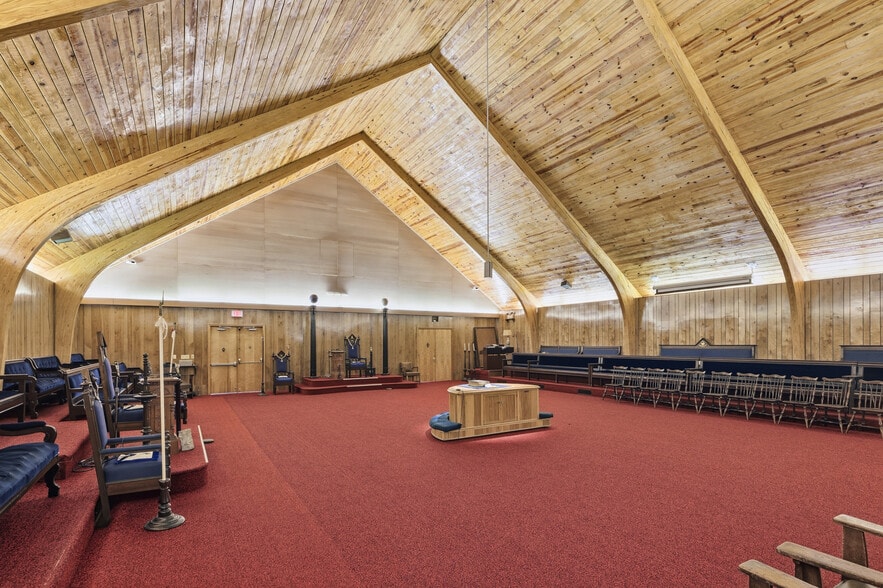 More Photos Of 81 Sprague St, Portsmouth Specialty For Sale