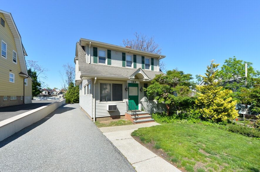 Primary Photo Of 169 Dayton St, Ridgewood Loft Creative Space For Sale