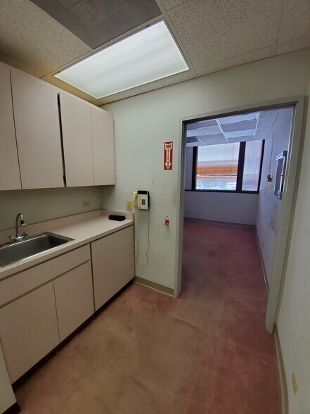 More Photos Of 99-128 Aiea Heights Dr, Aiea Medical For Sale