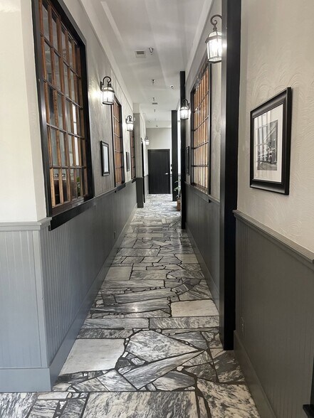 More Photos Of 209 S Wall St, Calhoun Storefront For Lease