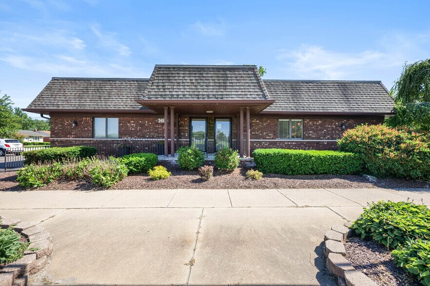 Primary Photo Of 24825 Eureka Rd, Taylor Office For Sale