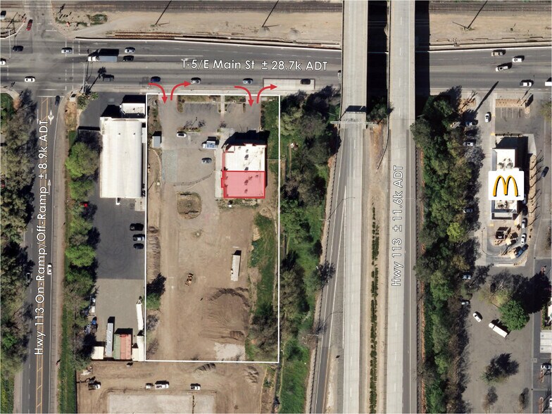 More Photos Of 1490 E Main St, Woodland Freestanding For Lease