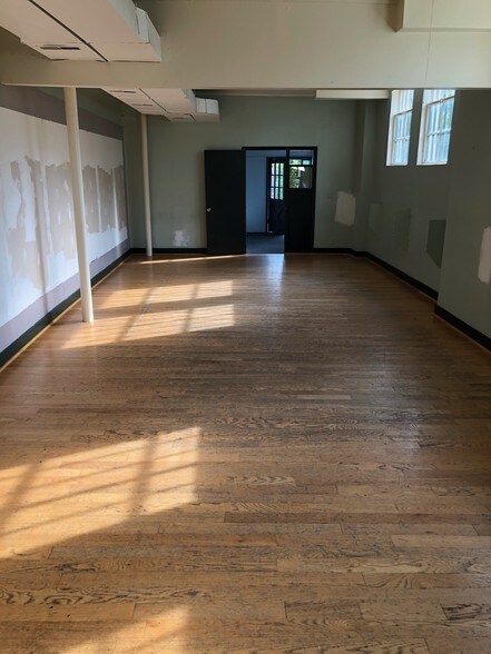 More Photos Of 6002 Main St, Mays Landing Storefront For Lease