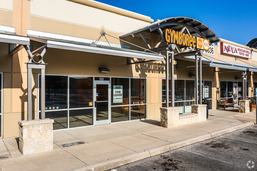 More Photos Of 11703-1 Huebner Rd, San Antonio Unknown For Lease