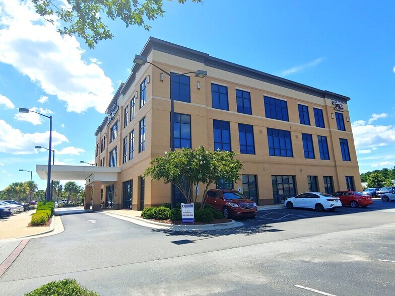 More Photos Of 509 Olde Waterford Way, Leland Office For Lease