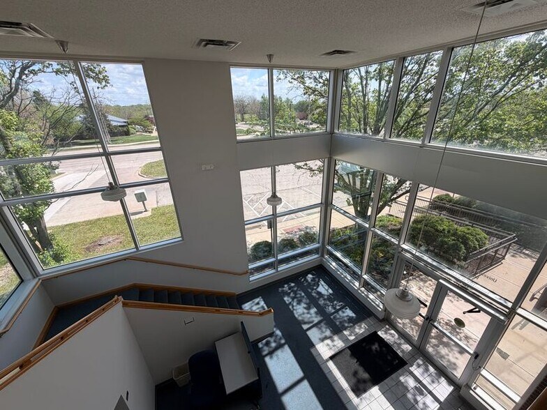 More Photos Of 1315 Wakarusa Dr, Lawrence Medical For Sale