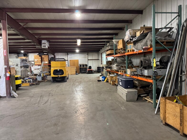 More Photos Of 1600 S Interstate Highway 45, Hutchins Distribution For Sale