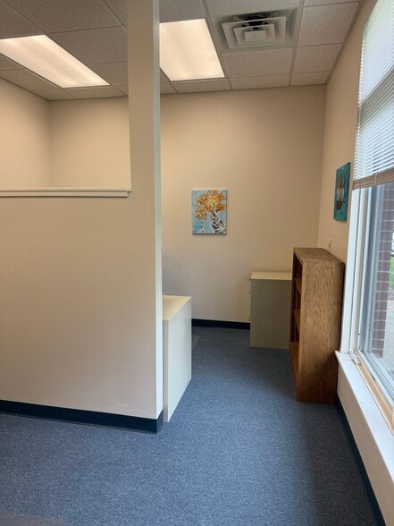 More Photos Of 4004 Oakwood Hills Pky, Eau Claire Medical For Lease