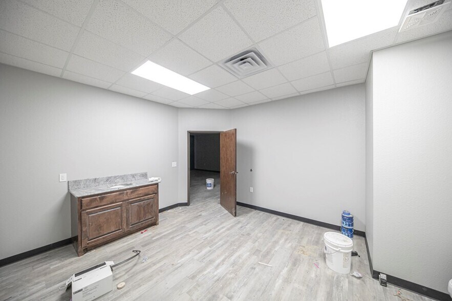 More Photos Of 16651 W Basin St, Odessa Industrial For Sale