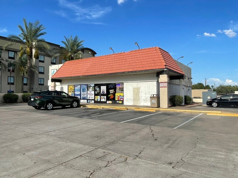 Primary Photo Of 1405 N Scottsdale Rd, Tempe Convenience Store For Lease