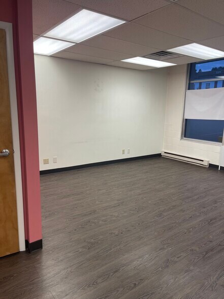 More Photos Of 1959 W 4th St, Williamsport Storefront Retail Office For Lease