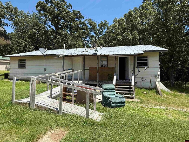 More Photos Of 166 County Road 806, Gamaliel Multifamily For Sale