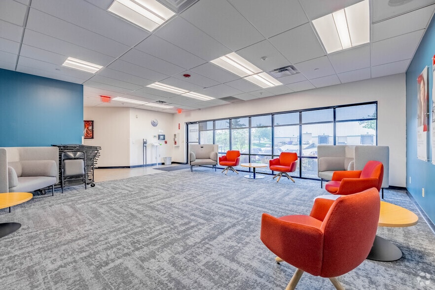 More Photos Of 10083-10095 International Blvd, Cincinnati Warehouse For Lease