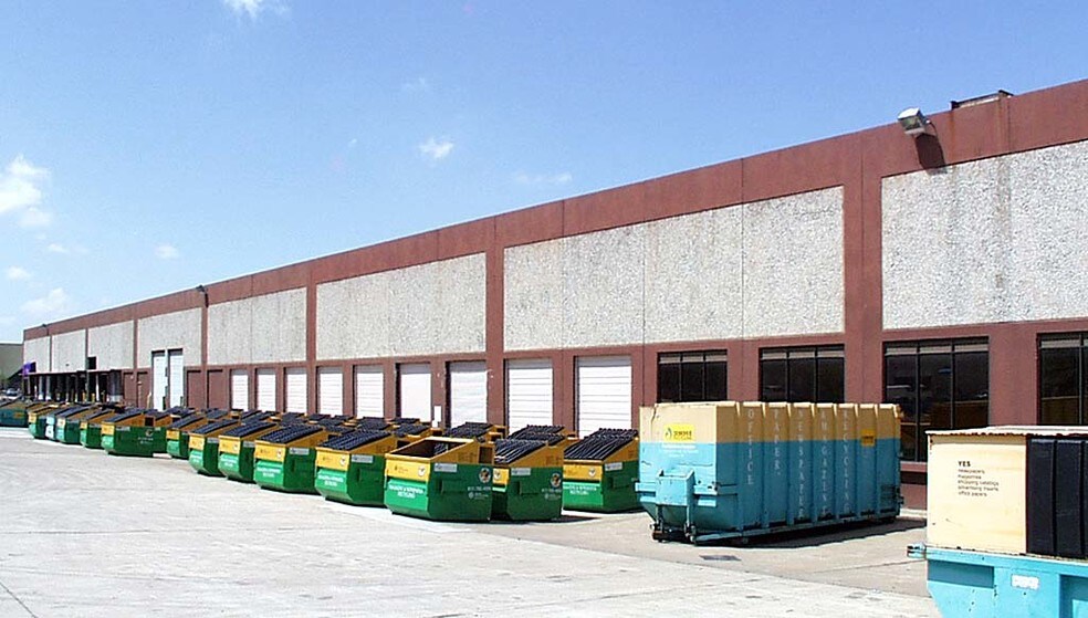 More Photos Of 1915-2015 Meridian St, Arlington Service For Lease