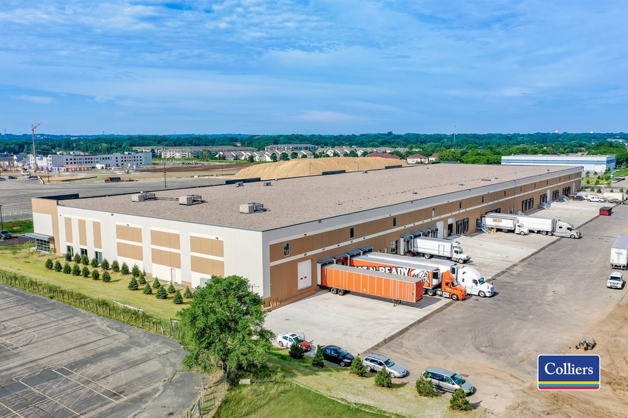 More Photos Of 2700 4th Ave E, Shakopee Warehouse For Lease