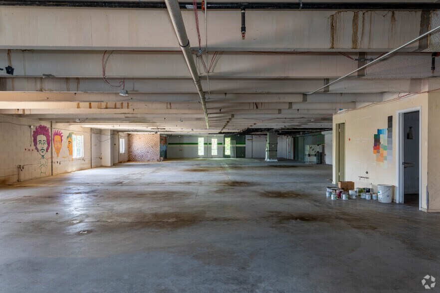 More Photos Of 2403 Champa St, Denver General Retail For Sale