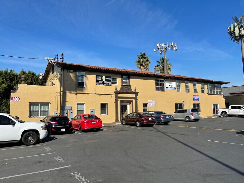 More Photos Of 6200-6300 Wilmington Ave, Los Angeles Restaurant For Lease