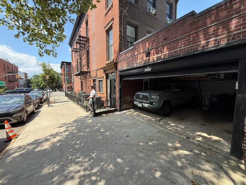 More Photos Of 459 6th Ave, Brooklyn Apartments For Lease