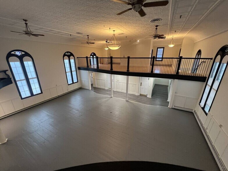 More Photos Of 45 Pearl St, Portsmouth Office For Sale