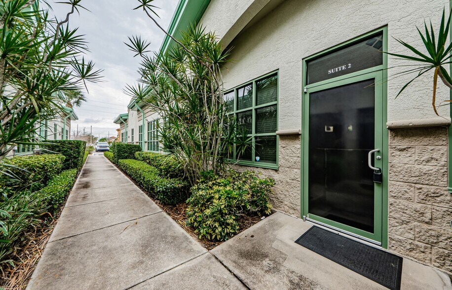 More Photos Of 3937 Tampa Rd, Oldsmar Medical For Lease