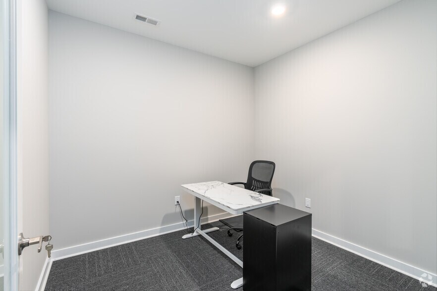 More Photos Of 5627 Germantown Ave, Philadelphia Coworking Space