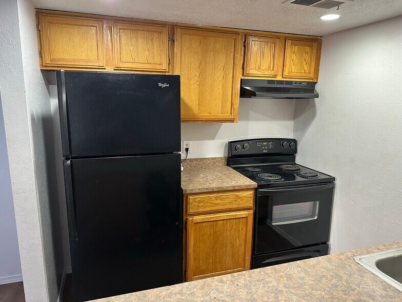 More Photos Of 2810 Vail Ave SE, Albuquerque Apartments For Sale