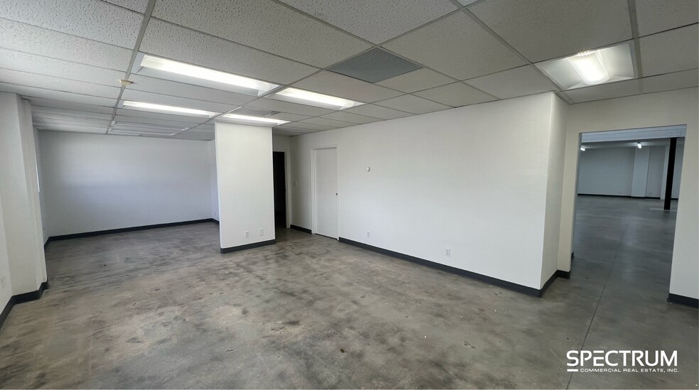 More Photos Of 7049 Valjean Ave, Van Nuys Warehouse For Lease