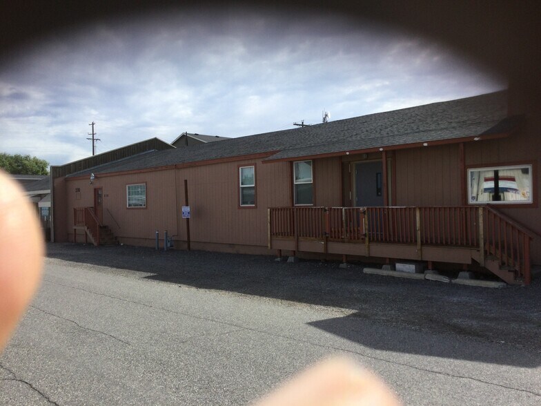 More Photos Of , Kennewick General Retail For Sale