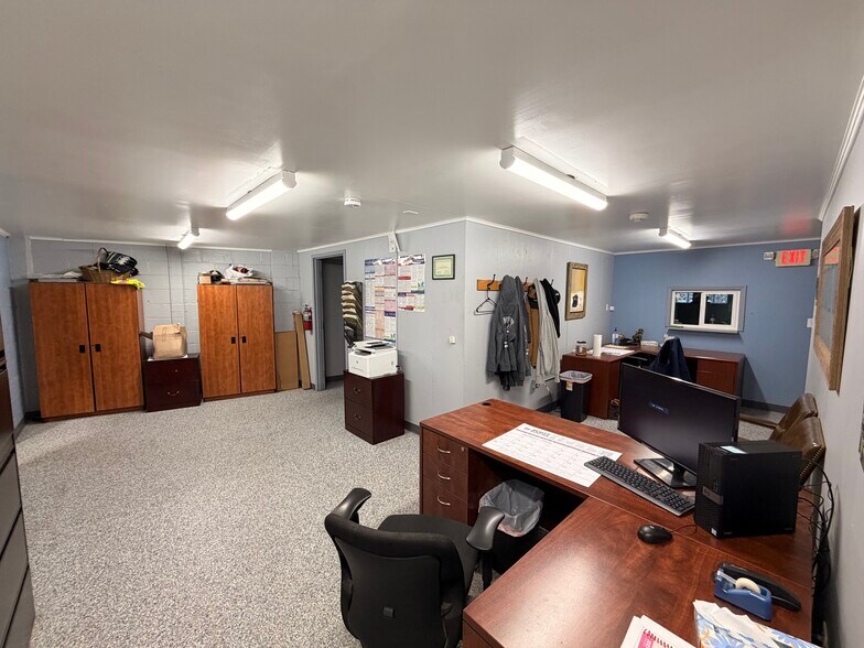 More Photos Of 99 Center St, East Pittsburgh Auto Repair For Sale