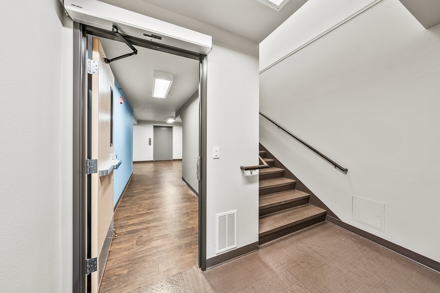 More Photos Of 2166 NW Vine St, Grants Pass Medical For Sale