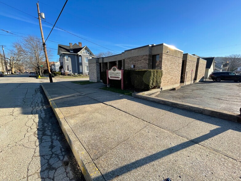 More Photos Of 1126 6th Ave, Beaver Falls Office For Sale