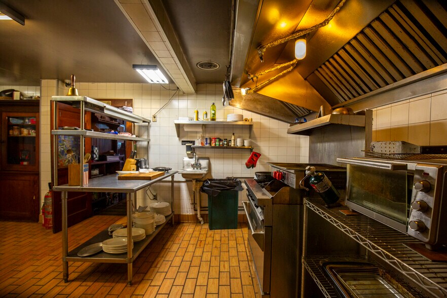 More Photos Of 87 Milanville Rd, Beach Lake Hotel For Sale