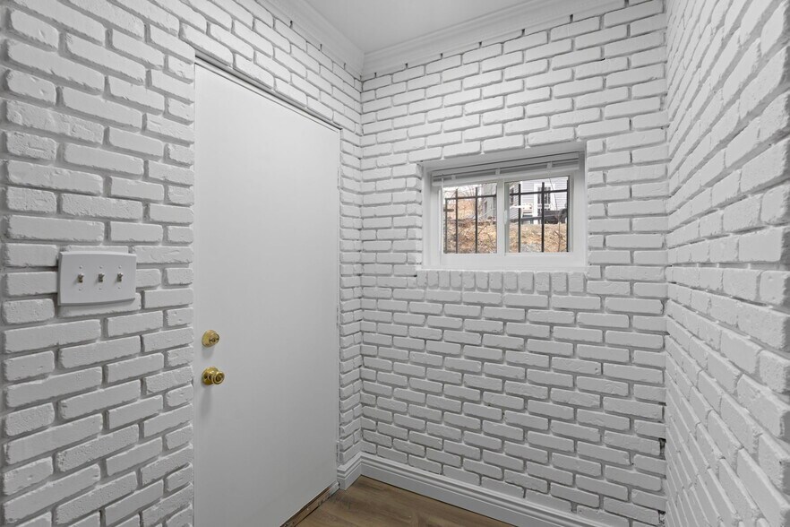 More Photos Of 922 Ridge Rd Se, Washington Assisted Living For Lease