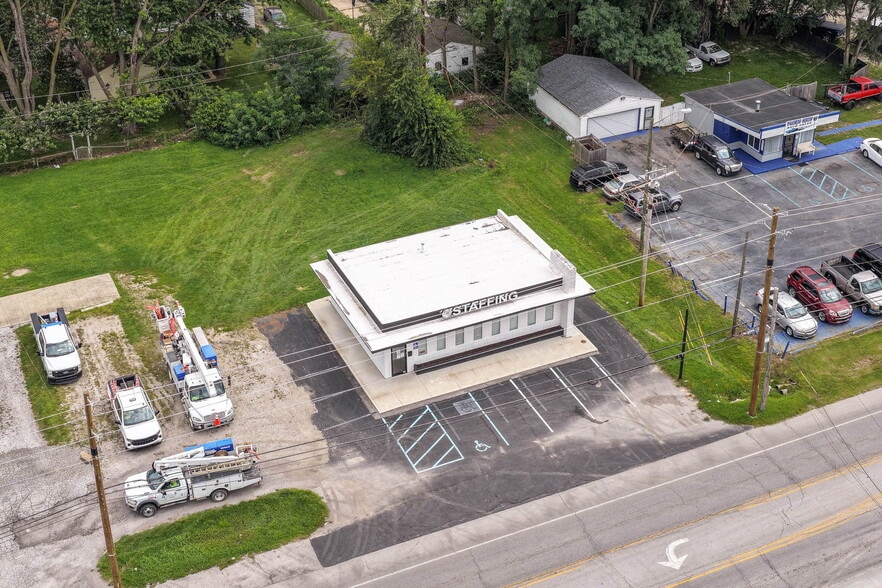 More Photos Of 3455 Shelby St, Indianapolis Office For Sale