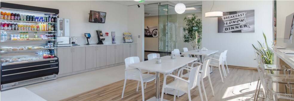 More Photos Of 1441 W Long Lake Rd, Troy Office For Sale