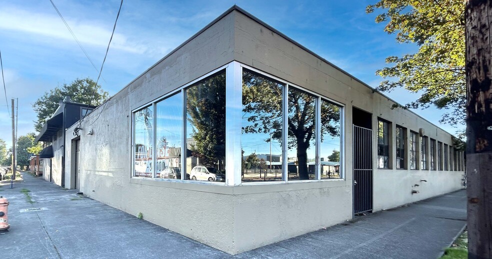 Primary Photo Of 4812-4834 N Interstate Ave, Portland Warehouse For Lease