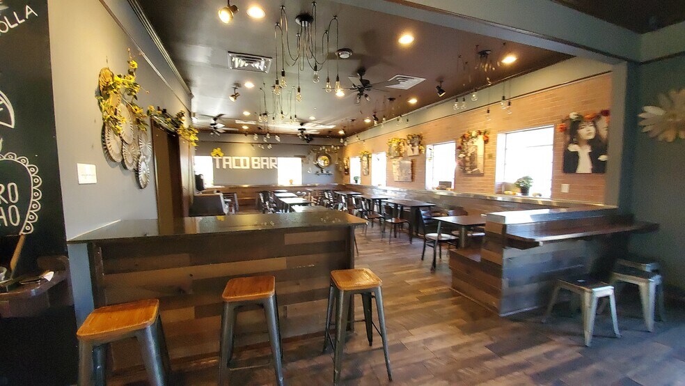 More Photos Of 18100 Georgia Ave, Olney Restaurant For Lease