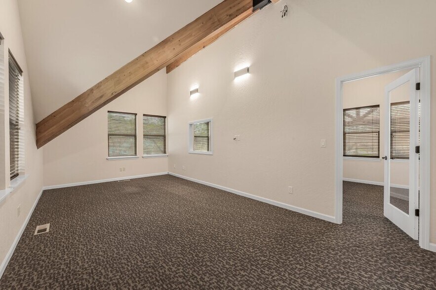 More Photos Of 204 4th, Dover Office For Lease