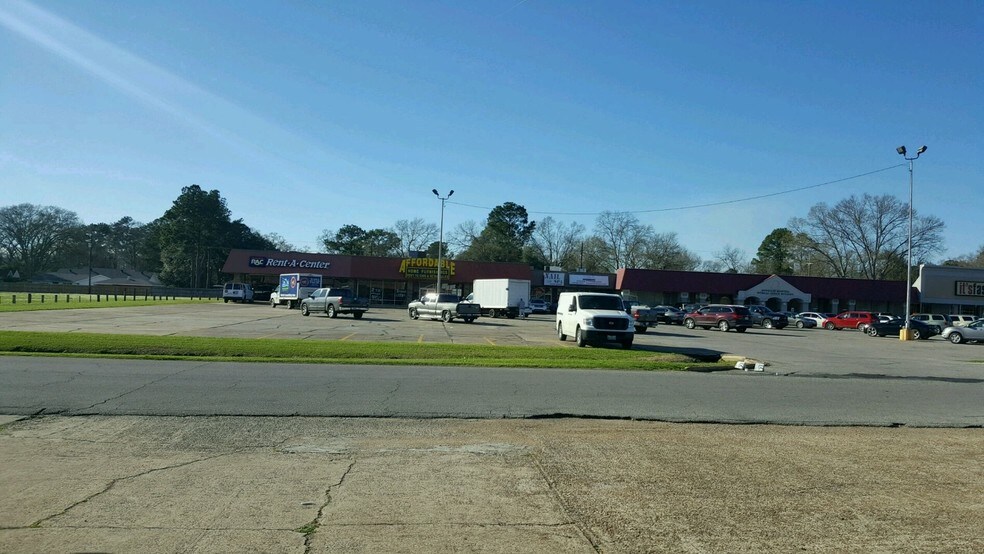 More Photos Of 353 Moreau St, Marksville Office For Sale