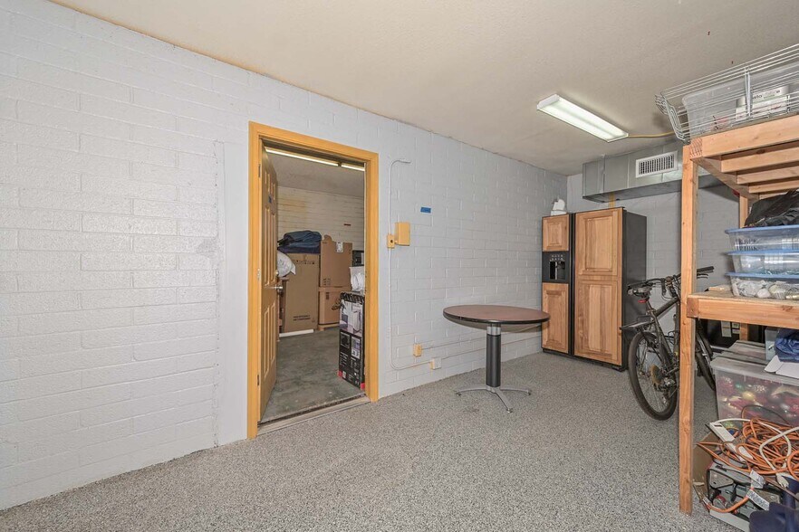 More Photos Of 11123-11127 W Nevada Ave, Youngtown Office For Sale