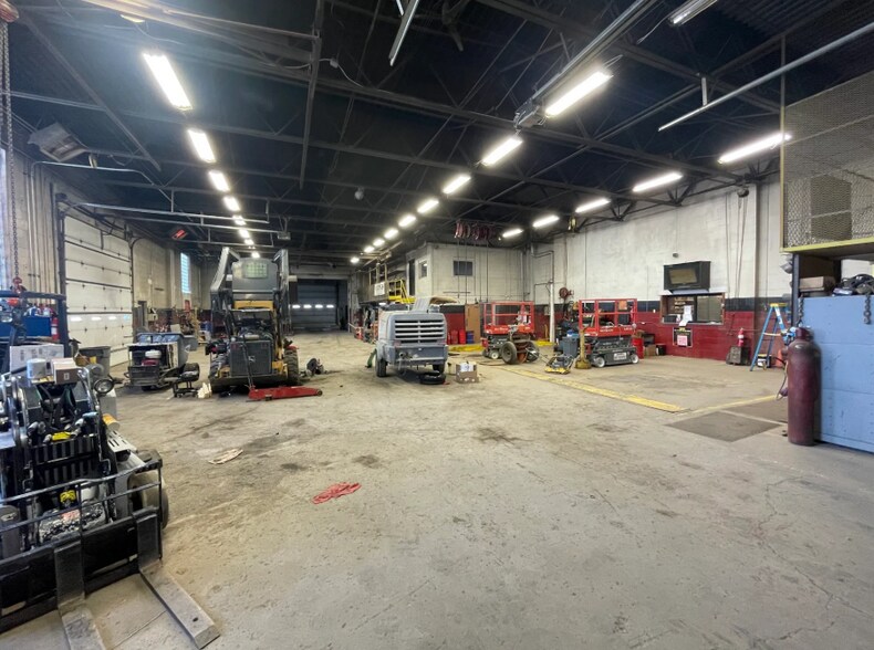 More Photos Of 2782 Corbin St, Melvindale Warehouse For Sale